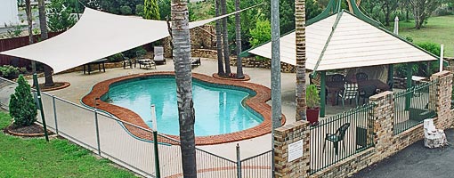 Outdoor facilities at Centre Point Mid-City Motor Inn