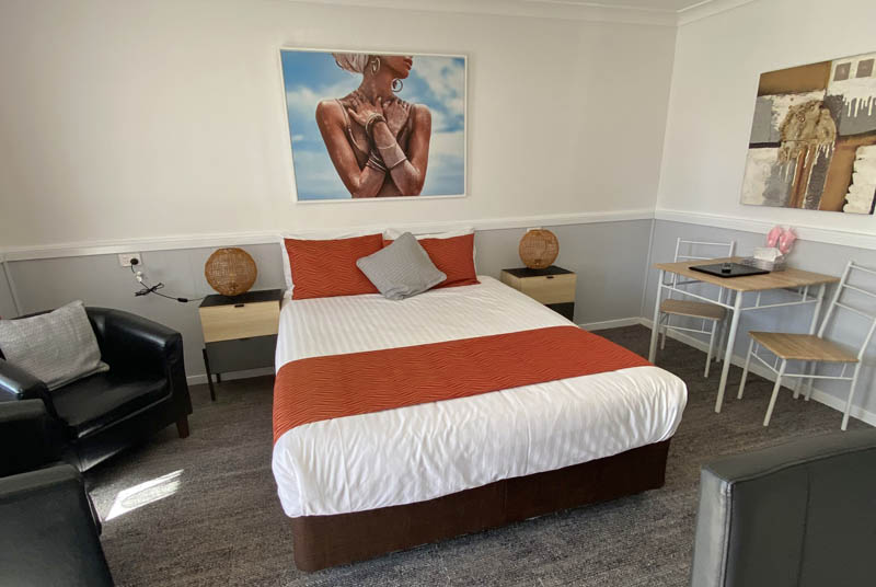 Queen - 2 Bedroom