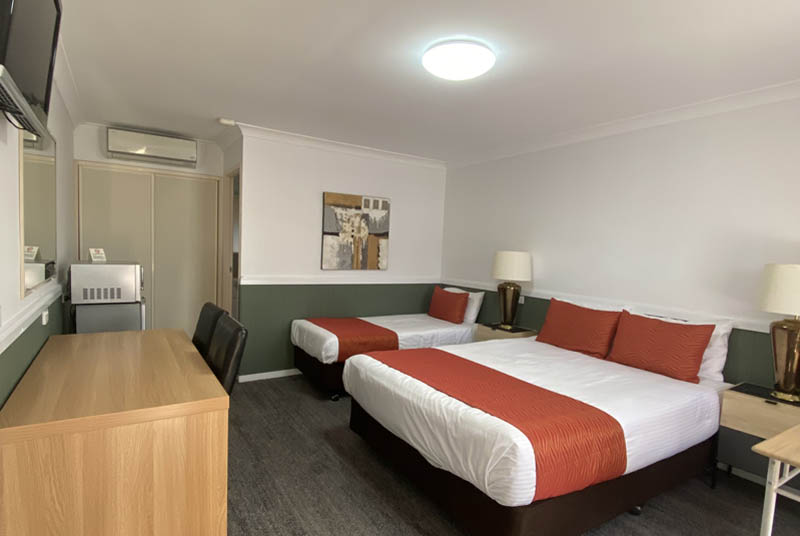 Queen Standard Room